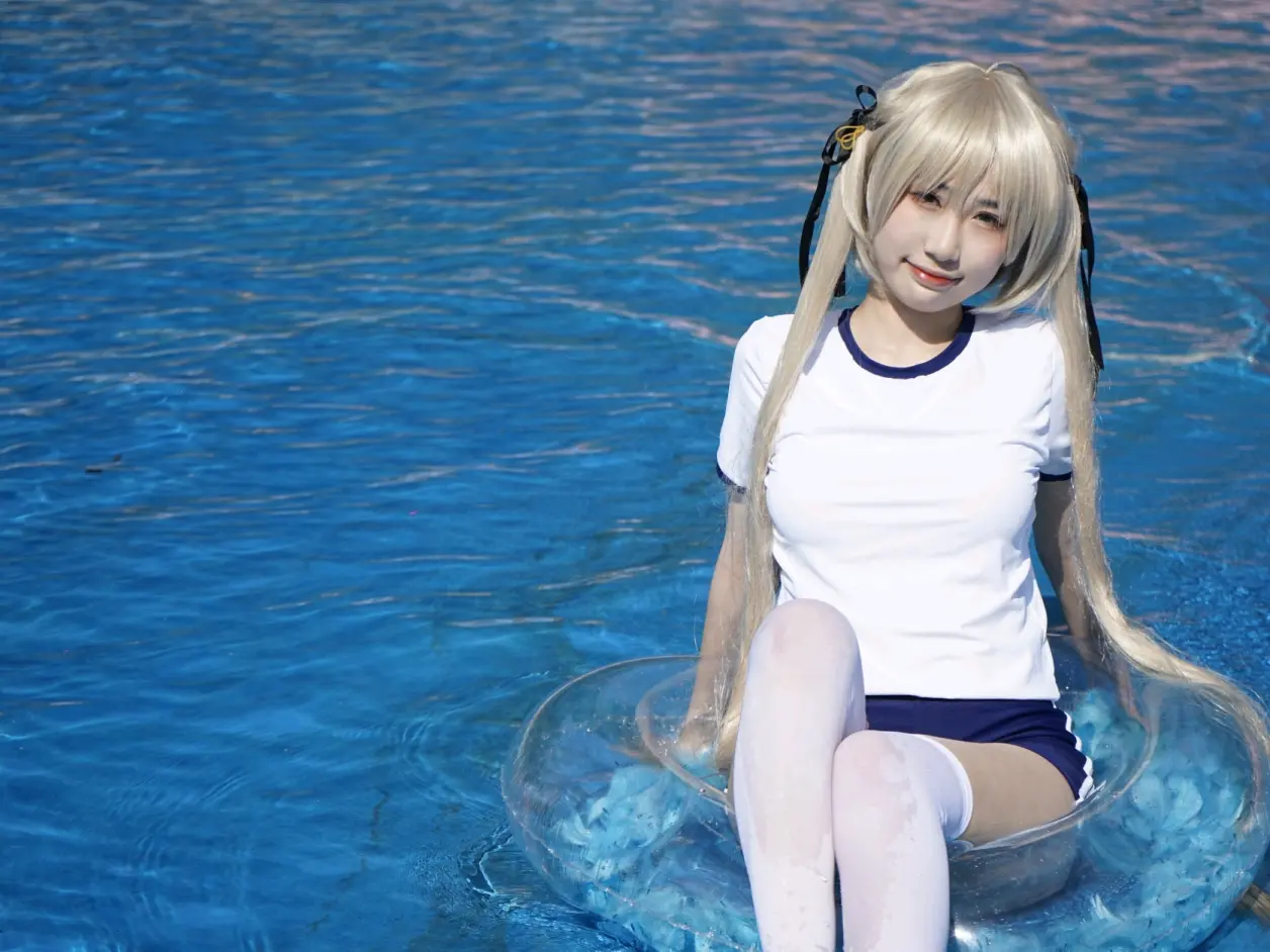 cos|水上乐园之穹妹 - 哔哩哔哩