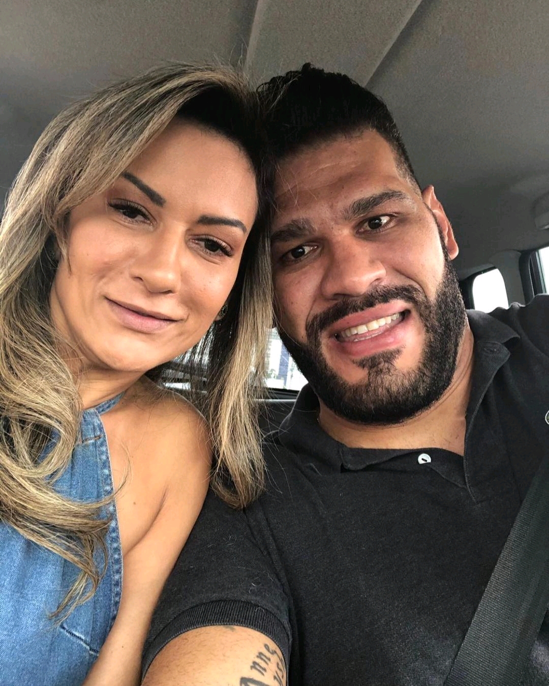 ufc重量级选手大脚安东尼奥席尔瓦ins照片自取