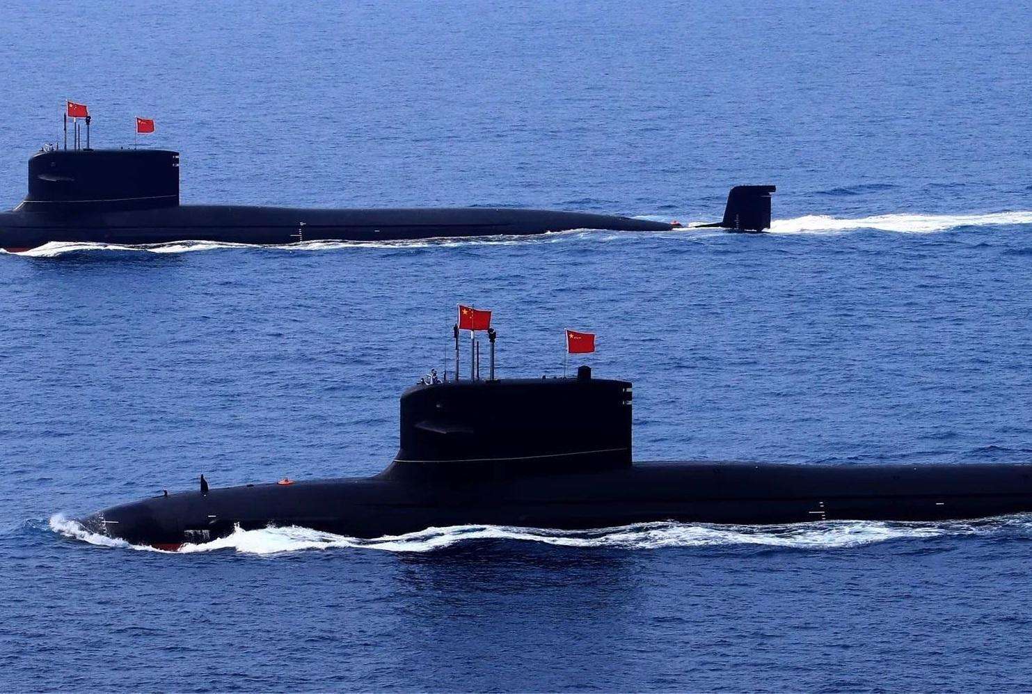相互一通信就暴露;甚至还曾经有被美方核潜艇在近海