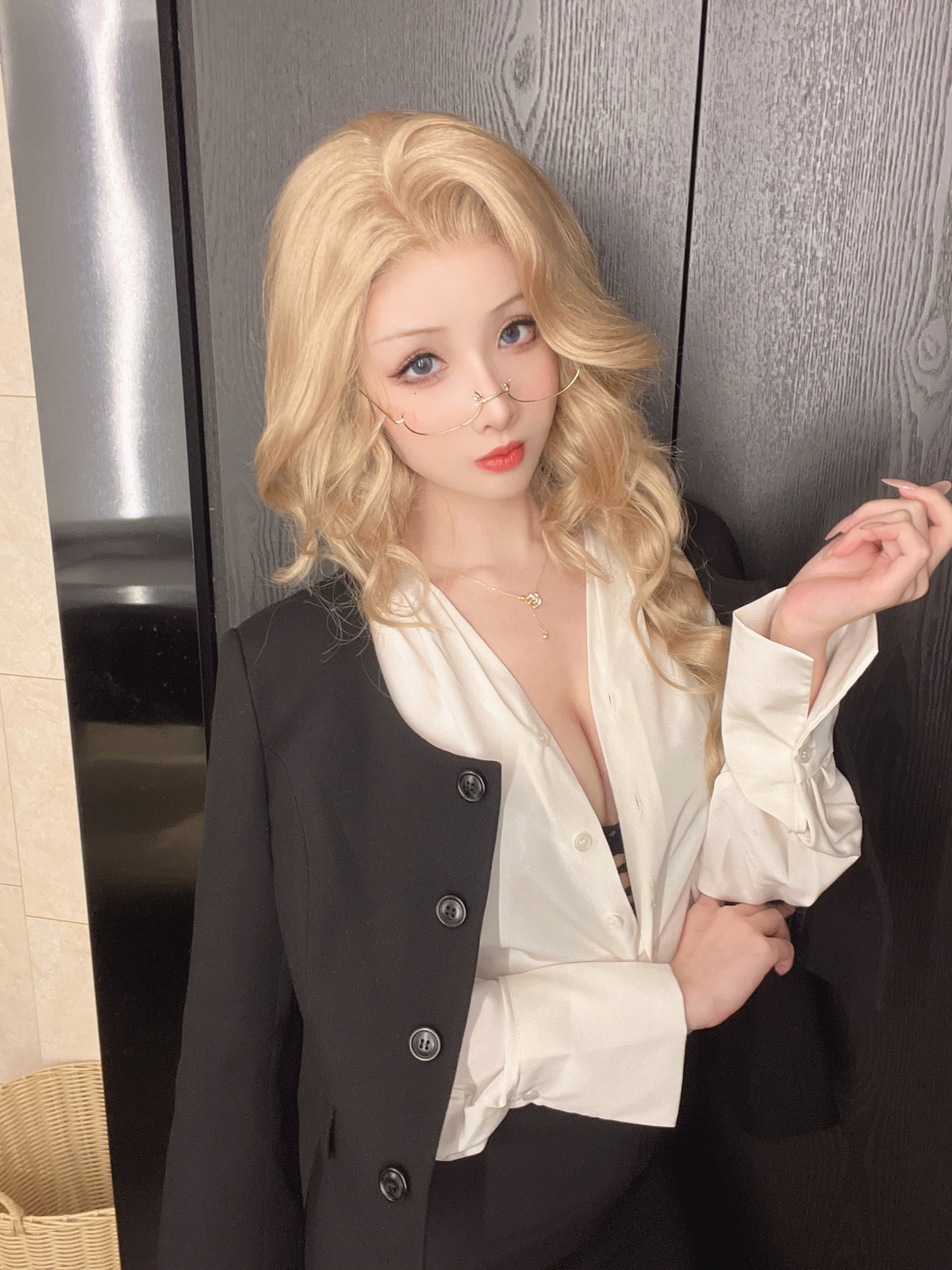 凉凉子 | 女上司 - 哔哩哔哩