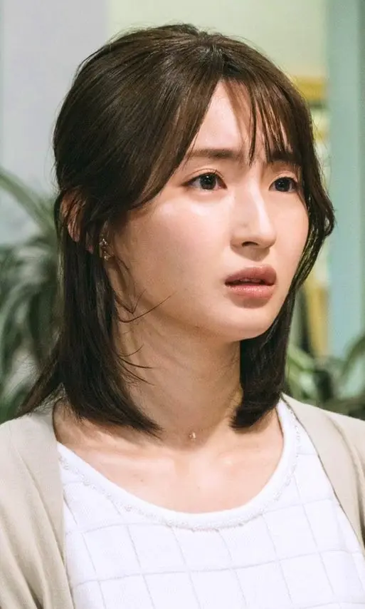 井上小百合於 主廚是名偵探 第1集客串演出 哔哩哔哩