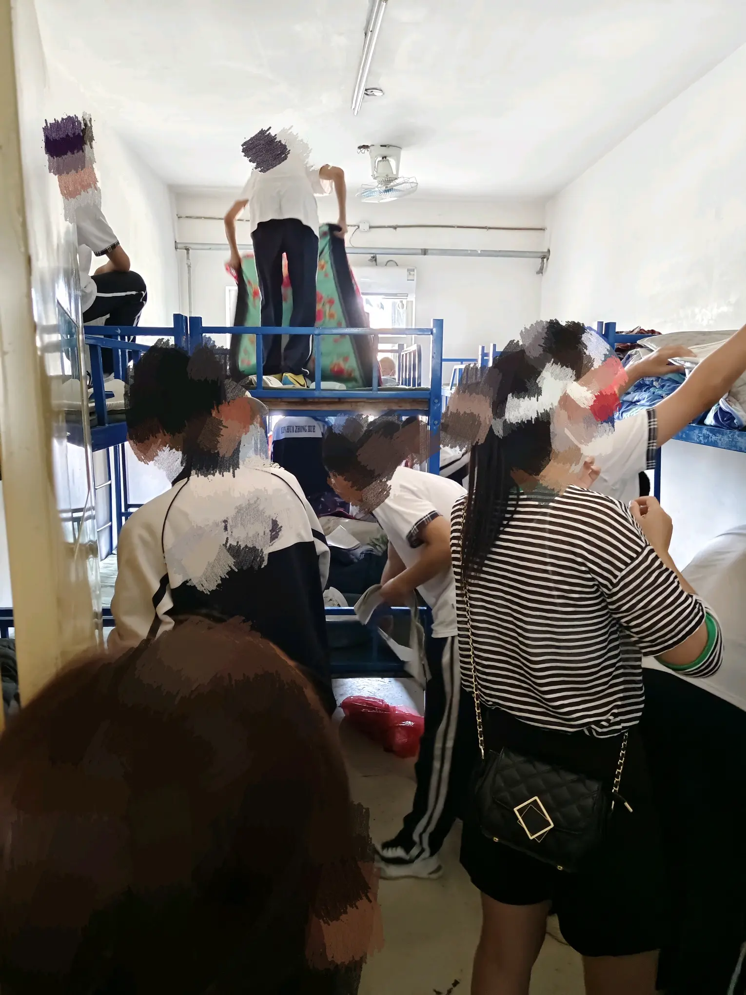 河北定州某私立初中优美的宿舍环境