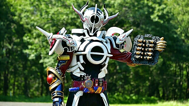 《假面骑士build》evolto(blood stalk /假面骑士eovl )     新十年最