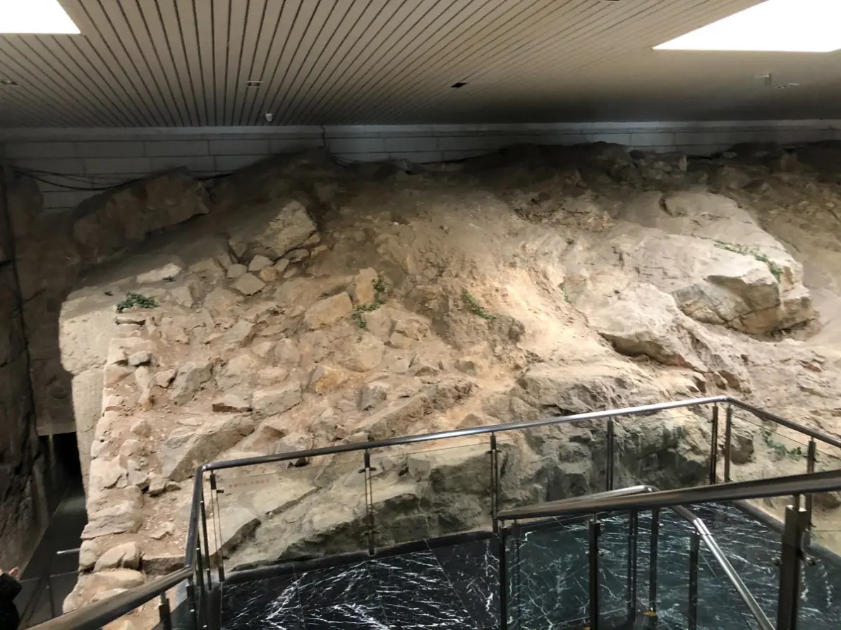 带你走进徐州龟山汉墓,山体内700平米墓室,从外到内路线清晰!