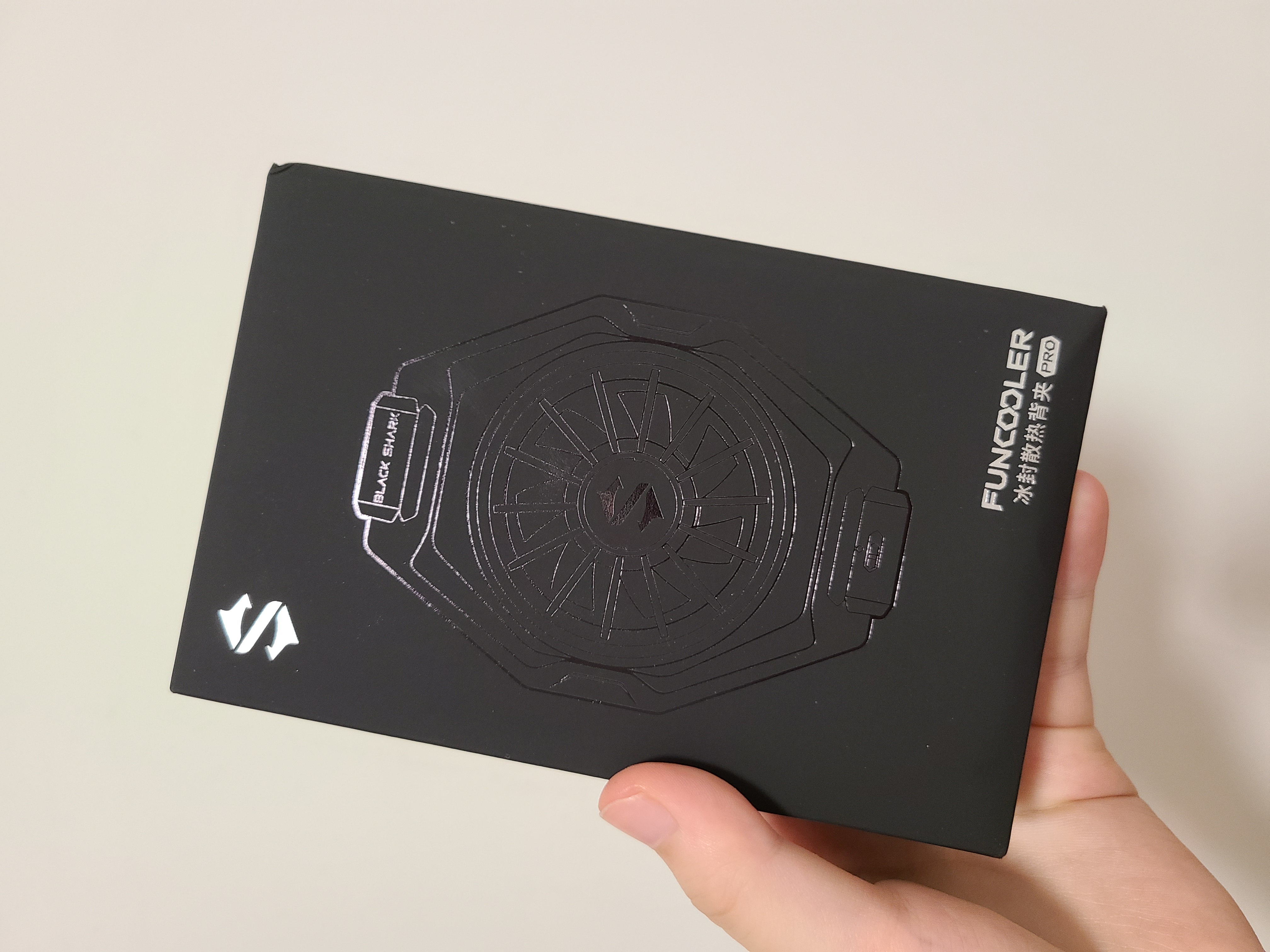 夏日游戏神器到底神不神冰封散热背夹pro测评