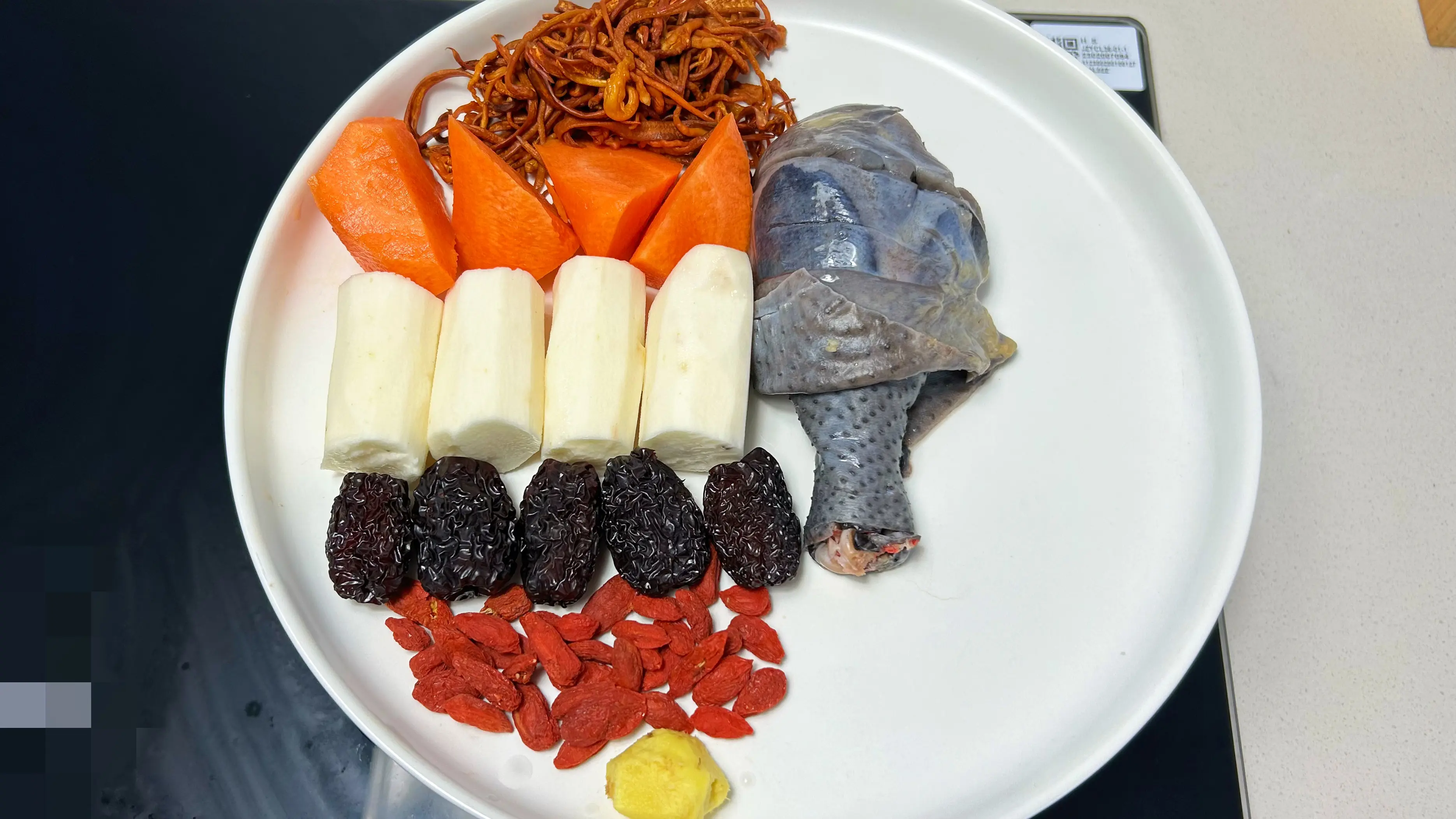 虫草花山药黑枣乌鸡汤 经期喝 疲倦 脾胃差 - 哔哩哔哩