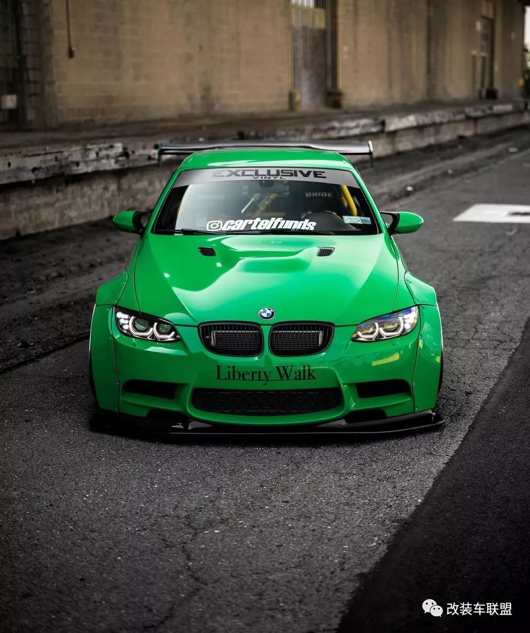 | 潮改装，玩出趣！Liberty Walk M3 E92新意呈现！ - 哔哩哔哩