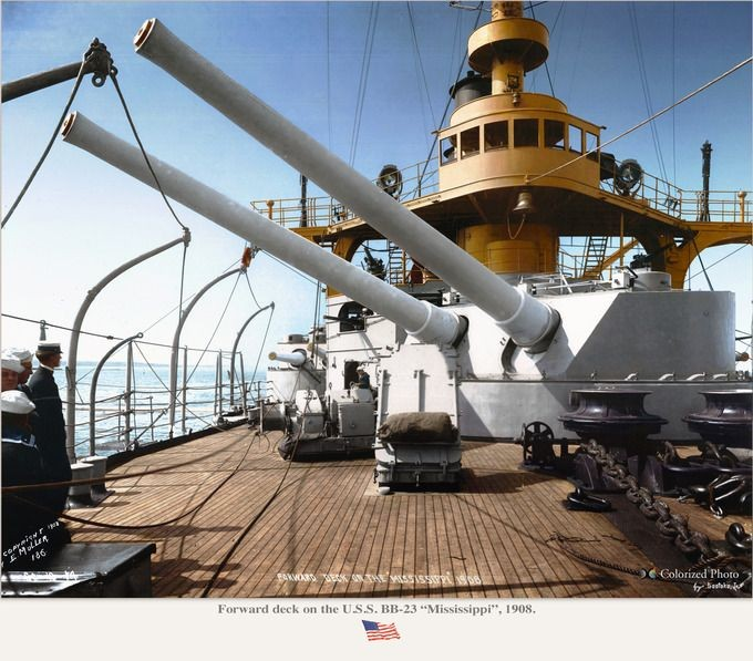 密西西比号战列舰的前主炮特写