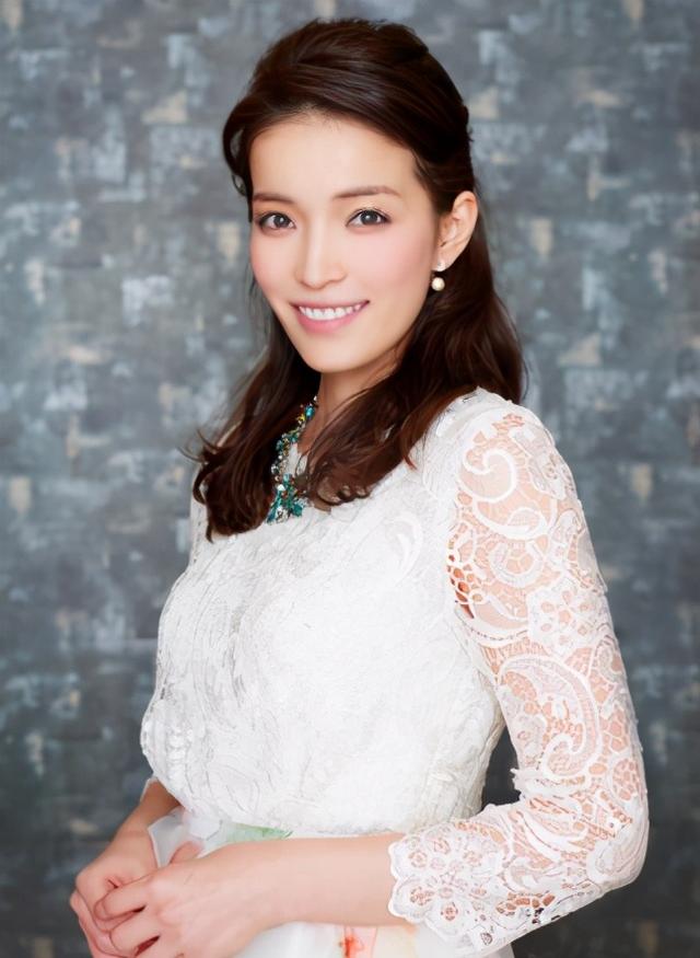 说说假面骑士saber已登场三位女性,谁最有可能变身?