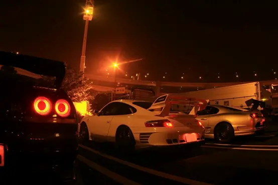 湾岸传说 午夜极速330km H的 空战 三台现役飙车党实车采访 哔哩哔哩