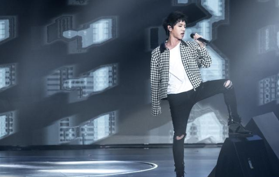 唱歌喉咙痛,高音挤嗓子教你运用气息和发声技