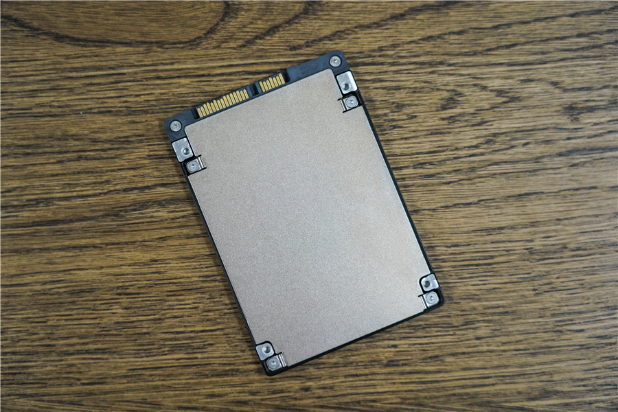 NAS也要进入固态时代:希捷酷狼110 NAS专用