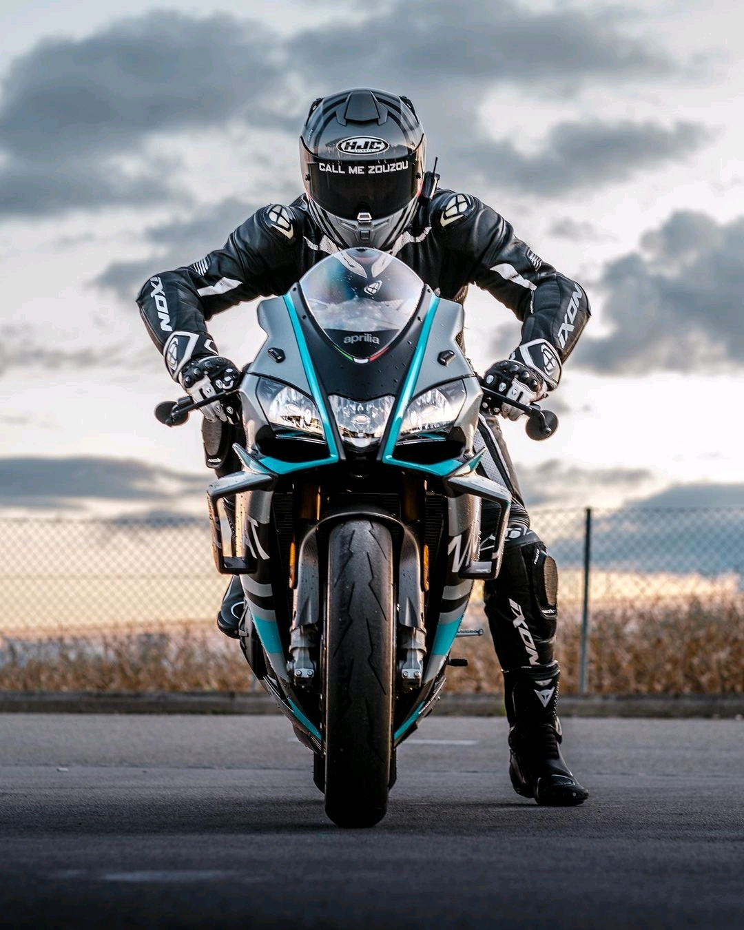 阿普利亚rsv4rs660