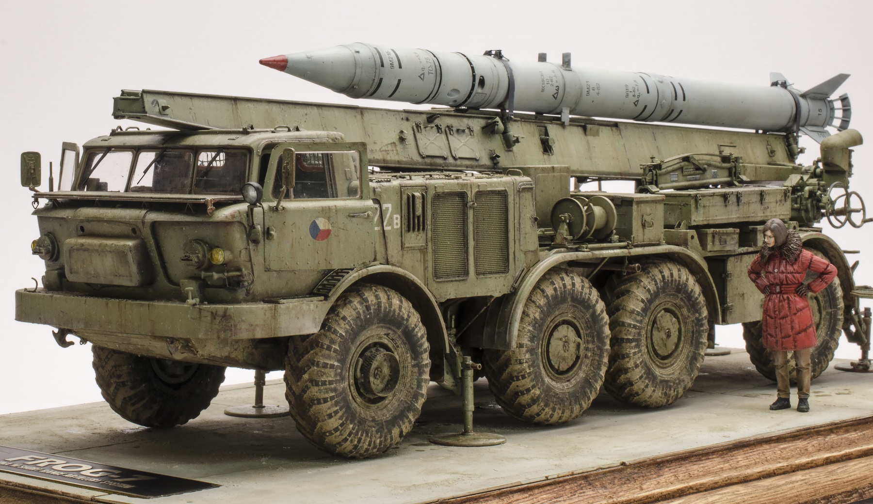 暴躁的青蛙——原苏联"月亮"m地对地战役战术火箭(蛙7战术火箭)