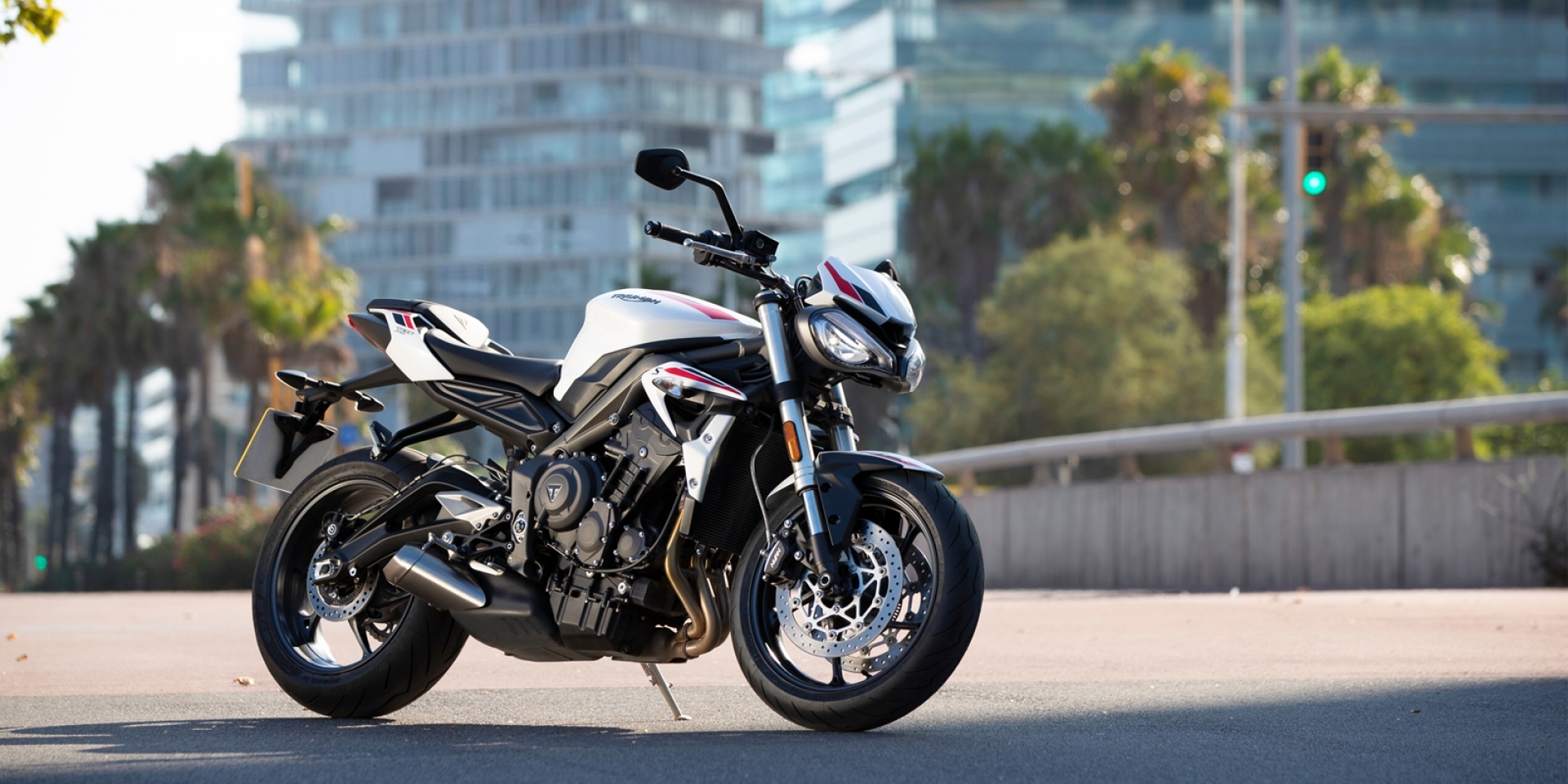 街车档案|2020款triumph street triple s 中量级愤怒小鸟