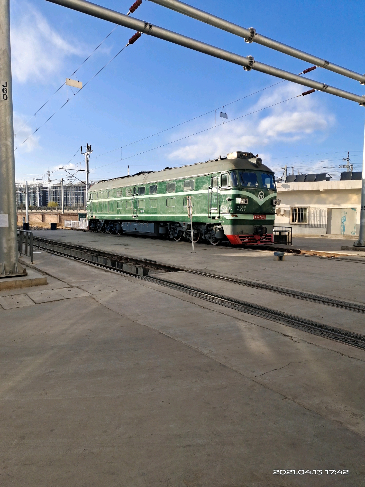 东风4b型(西瓜)7140号内燃机车