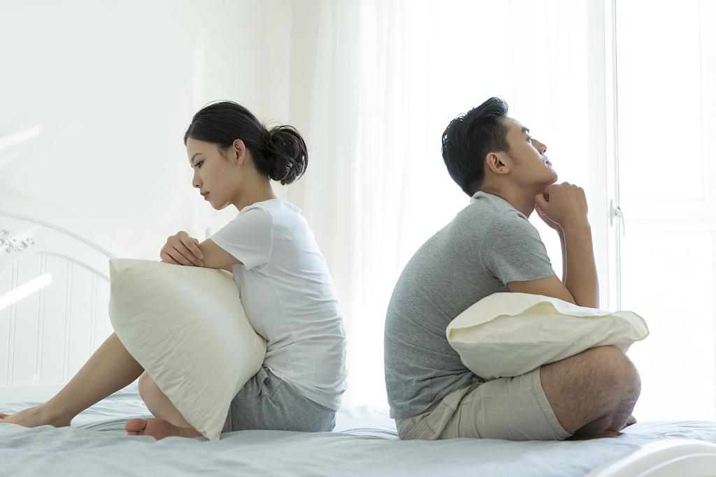 小三劝退:夫妻之间出现第三者怎么办?怎么分离第三者?-御猫商务调查