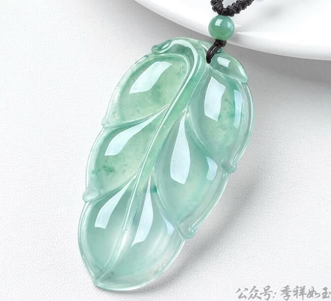 伟德国际帝王绿翡翠购买指南：鉴赏要诀令识别效率提升80%识珍