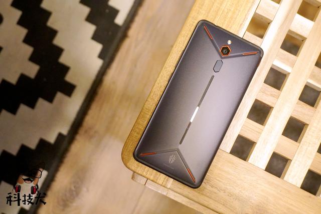 鲁大师2018手机排行榜公布 几家欢喜几家愁