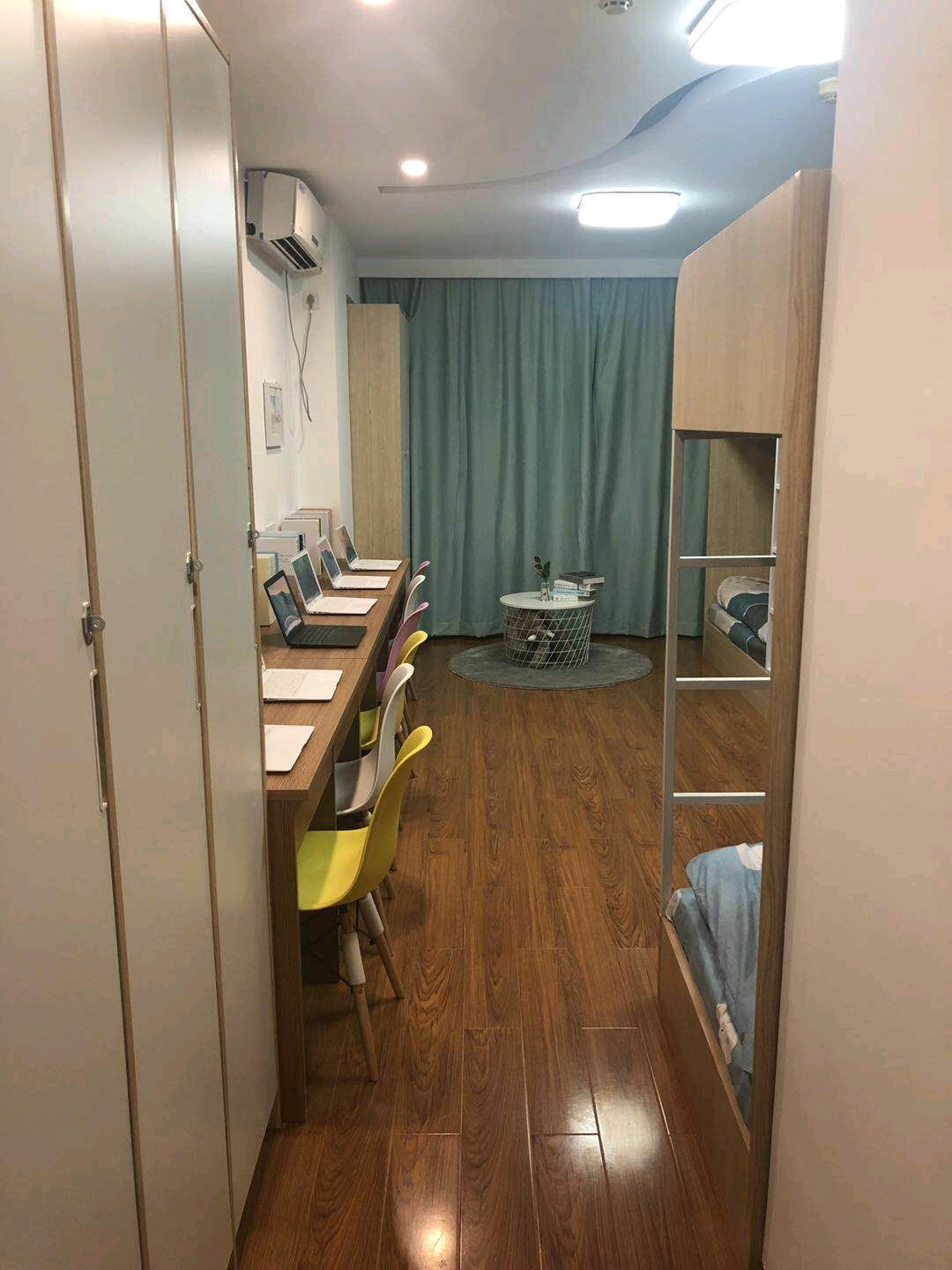 伟德国际量化多头超额收益显著修复！蒙玺、幻方、量创今年业绩位列前3