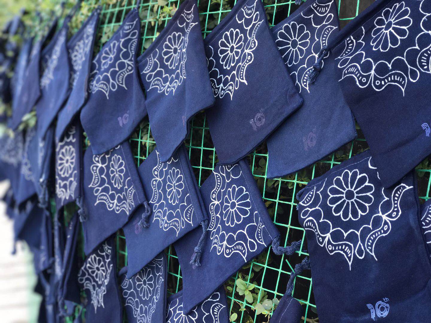 非遗之路——千年蜡染 - 哔哩哔哩