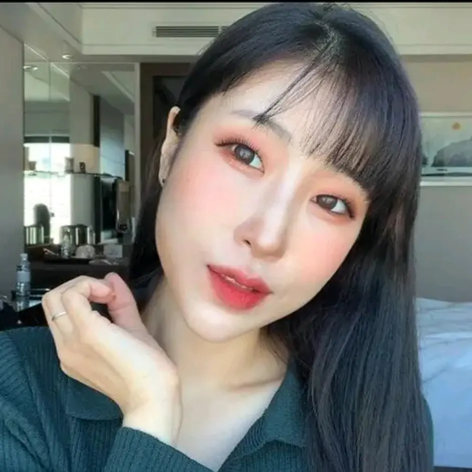 搞笑艺人李世英公开整形后大获好评韩国对整形的风气改变了 哔哩哔哩 搞笑艺人李世英公开整形后大获好评韩国对整形的风气改变了 哔哩哔哩