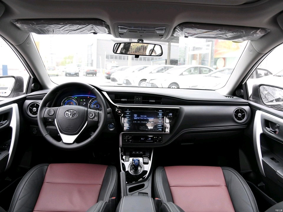 2018款卡罗拉双擎