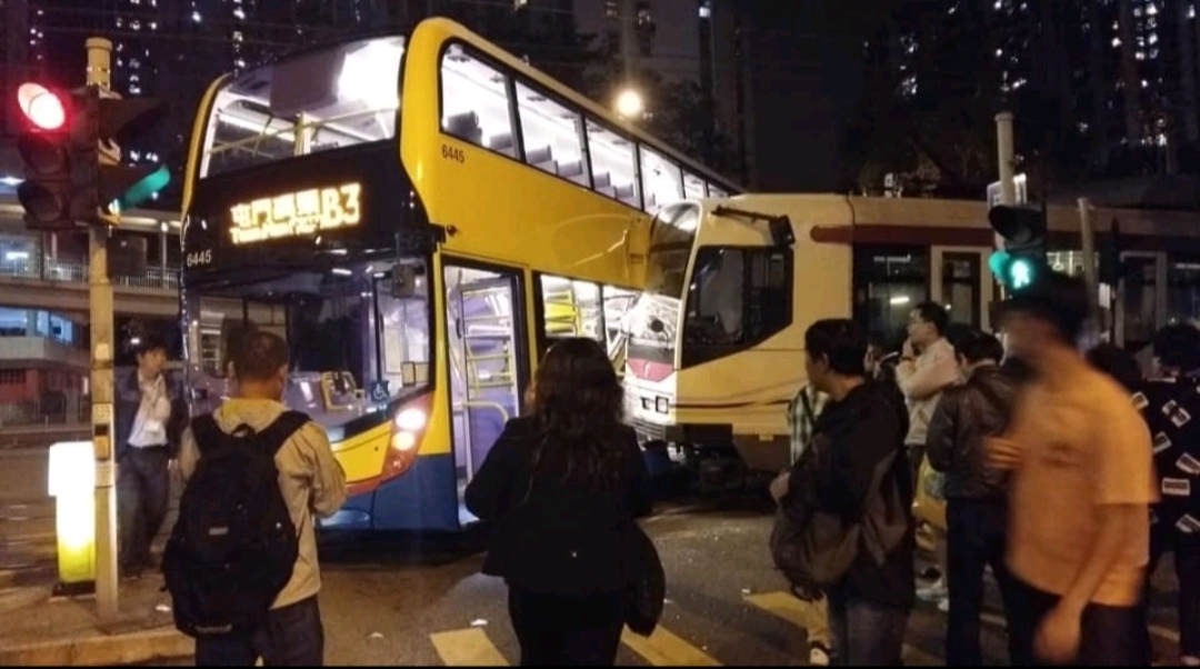 【香港地铁科普 12】轻铁第四期列车 哔哩哔哩