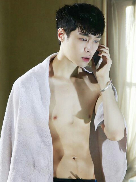 【深夜福利 大饱眼福】看到封面，你确定不点进来看看?
请自备红枣和纸巾，谢谢合作