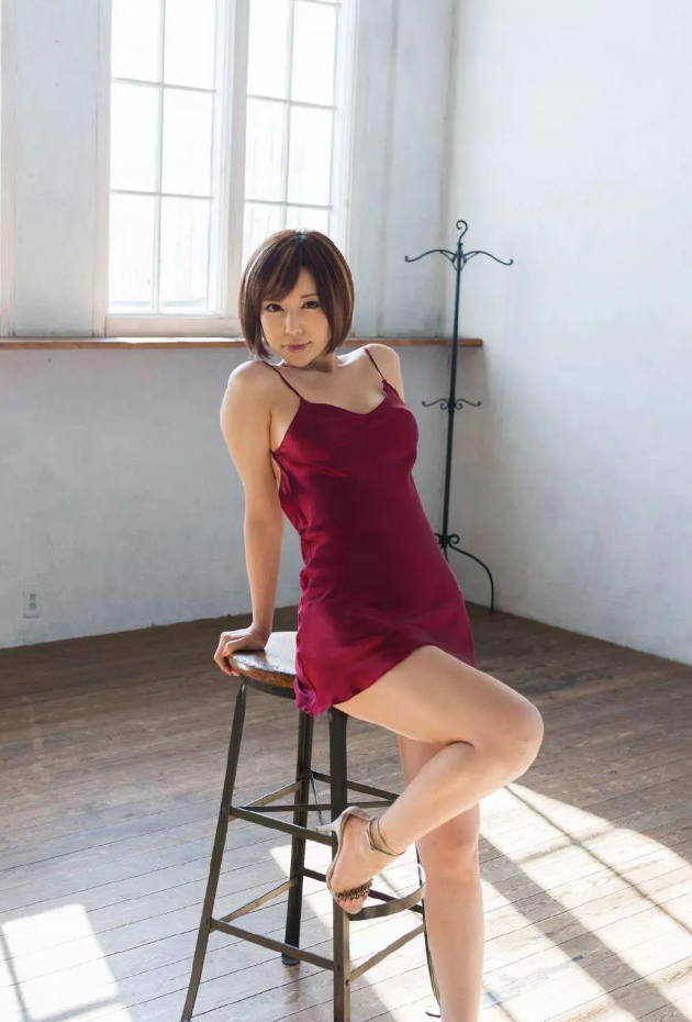 日文:里美ゆりあ 罗马:satomi yuria 出生:1984/12/17 身高:158cm