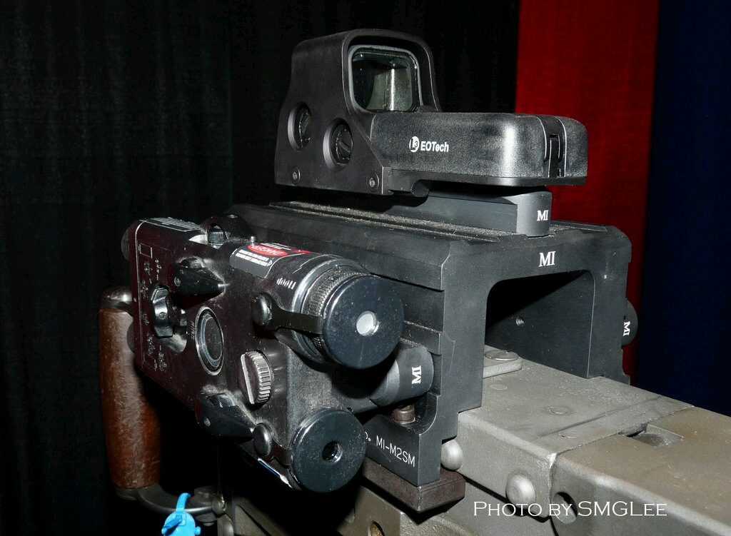 轻武器科普の特辑之eotech全息瞄准镜及其原理