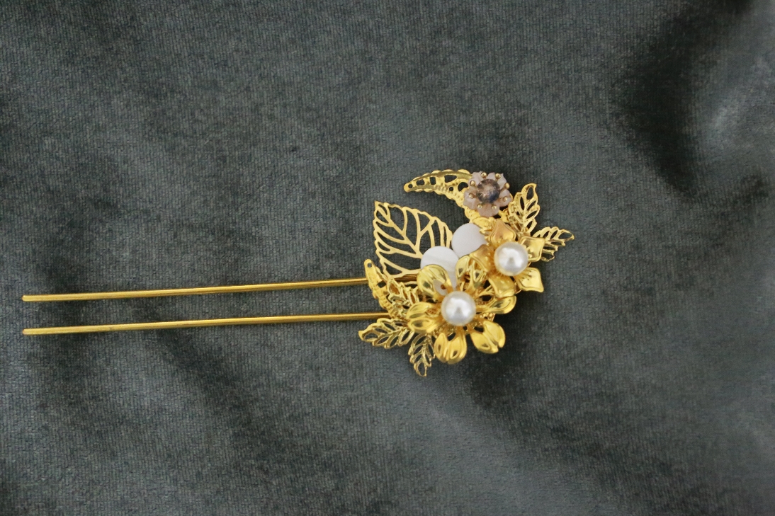 新人漫展出原创簪,想请大佬指点下价格(●°u°●)