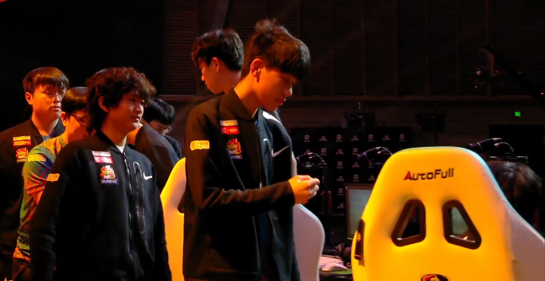 但是omg上单选手alielie疑似看见了sn选手,但是没有回