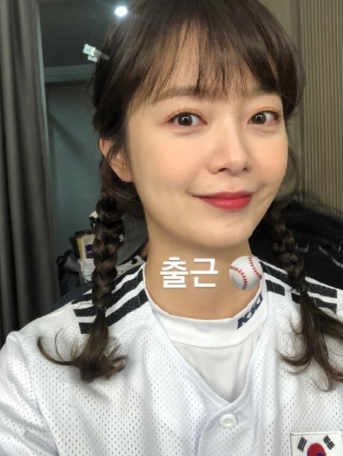 全昭旻更新美照!李光洙代言海报!大神出演动物乐队