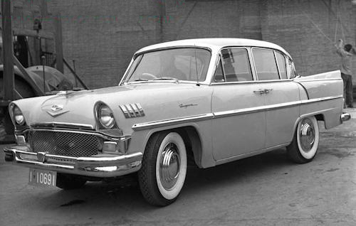 文摘人民日报记录下的早期国产汽车工业