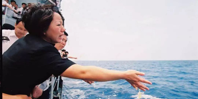 81194请返航我为真正的牺牲者正名