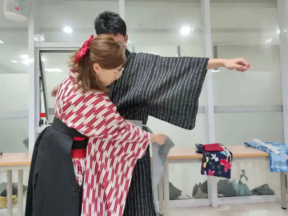 学穿日本夏季浴衣 中村老师双语讲座 第66回日语沙龙回顾 哔哩哔哩