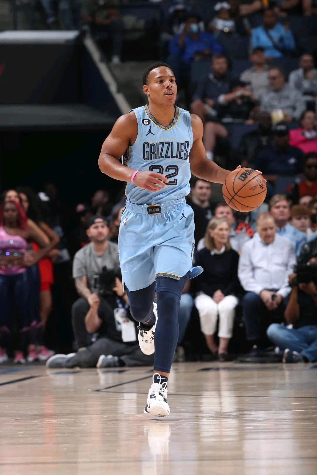 【灰熊之声】贝恩尼莫两翼齐飞,空接飞扣举座皆惊 - 哔哩哔哩