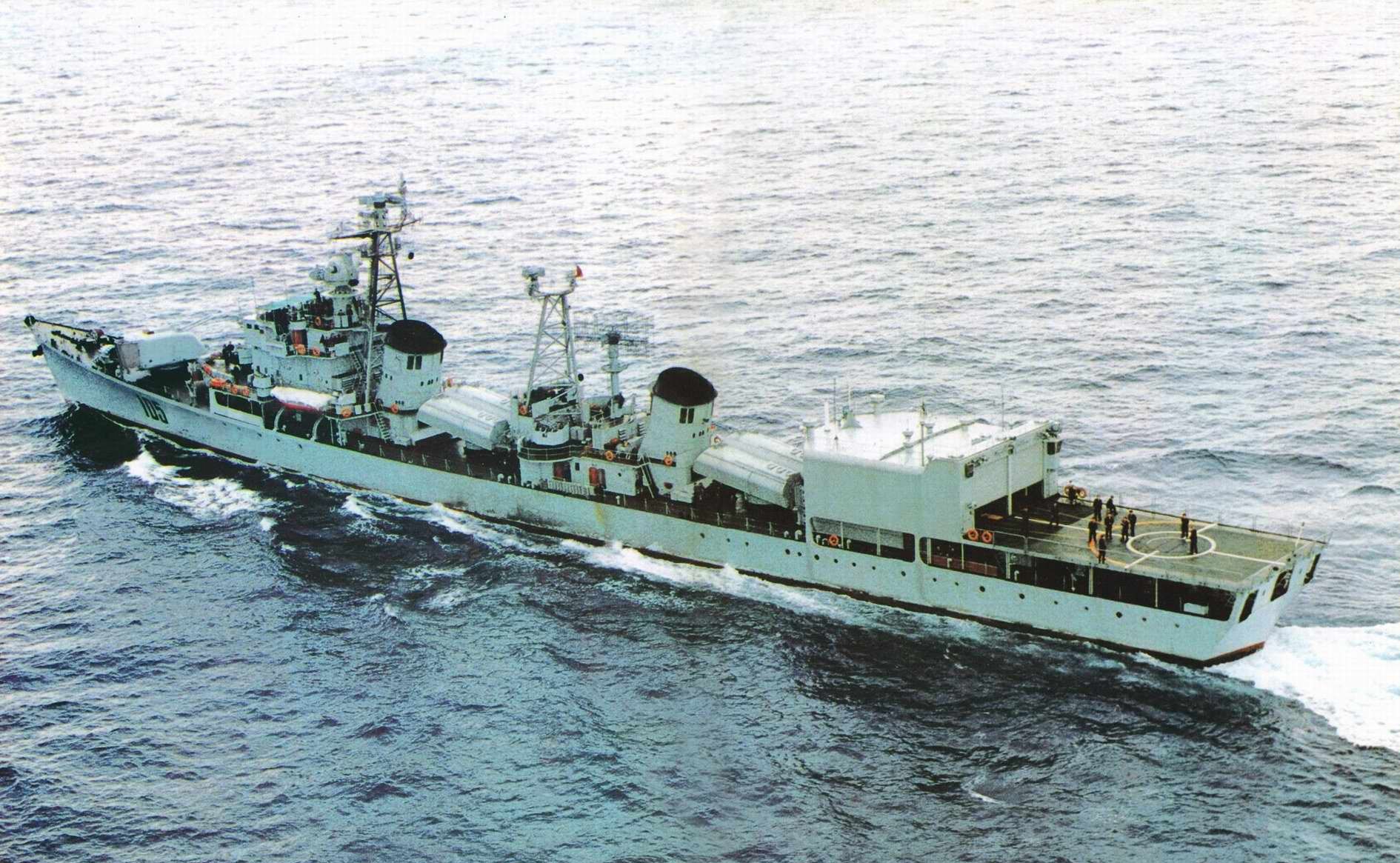海军105舰青岛图片