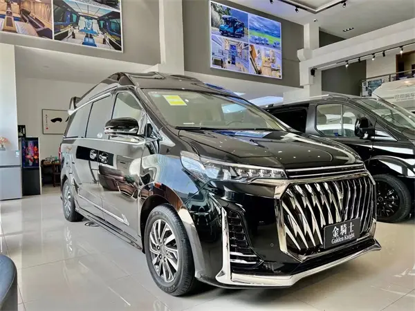现如今上汽大通maxus g20金骑士商务车很是出众,不管是它优越的车身