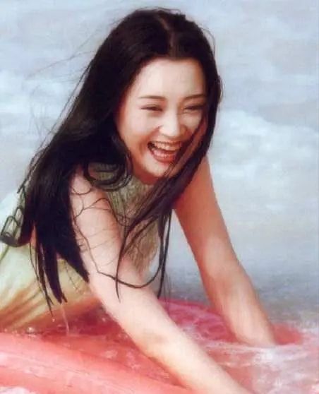 图片[5]-“冻龄女神”许晴：冯小刚视她为“梦中情人”，至今52岁仍是单身-魔性次元