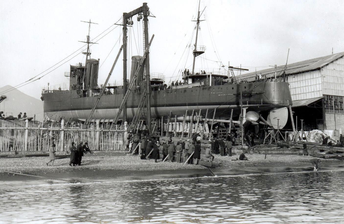 各种舰船相关的杂图第四十九期1932年访问美国的英国轻巡洋舰达娜厄号