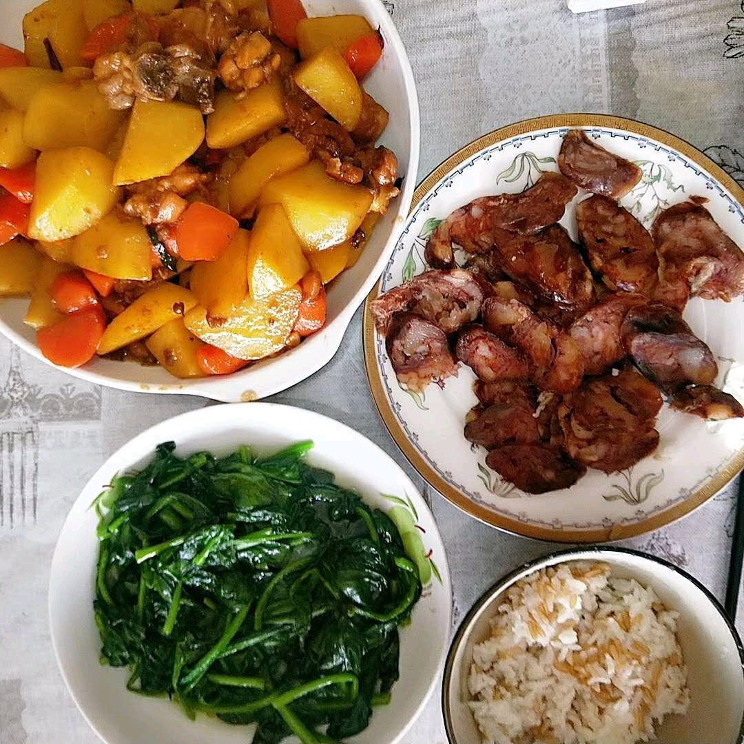 好丰盛的午餐⊙▽