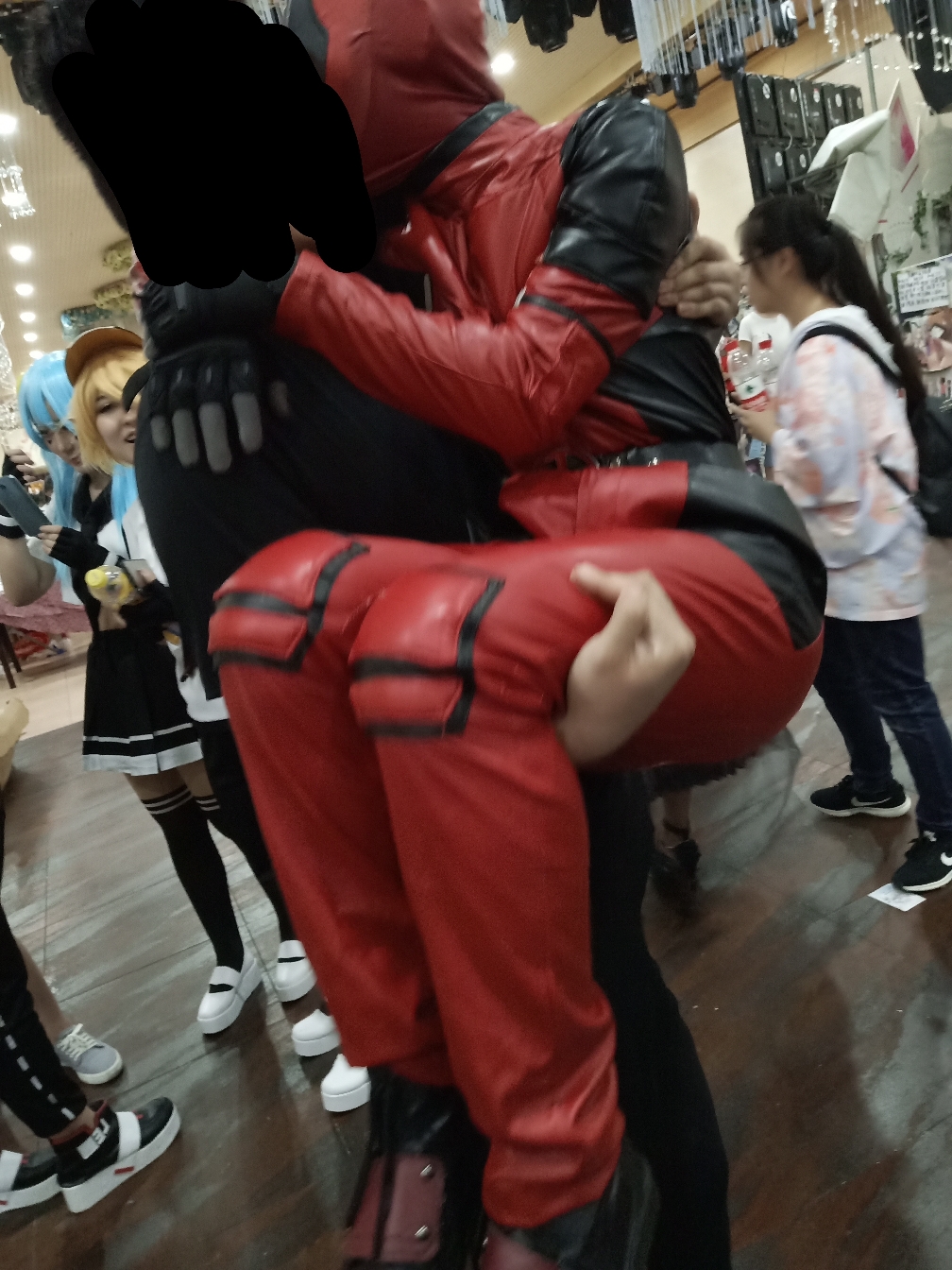 ps 都是男孩子呦^o^ 最近的漫展^3^去ww围观了一下下,emmmm.
