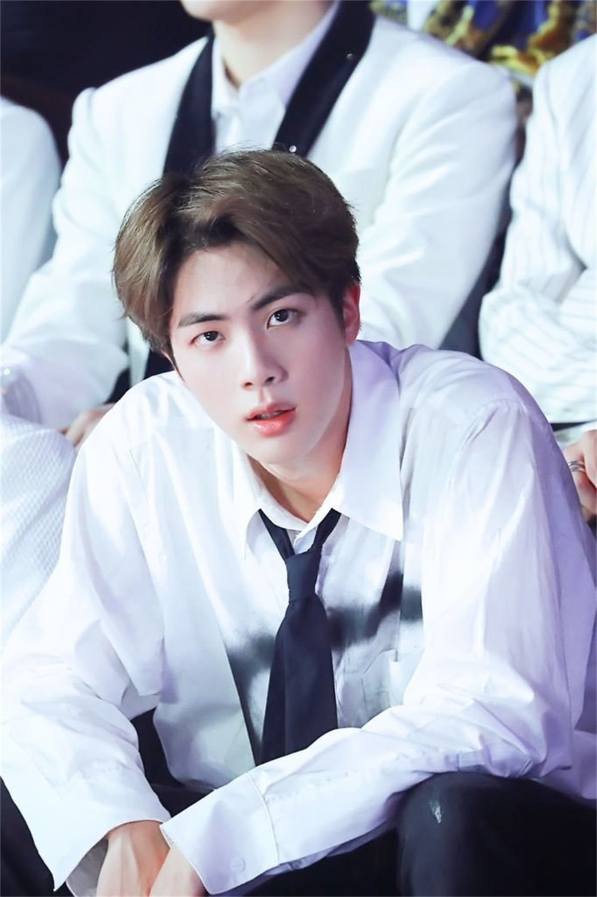 方时赫送股票给bts,柾国一个手势连世卫都关注!jin推迟入伍?