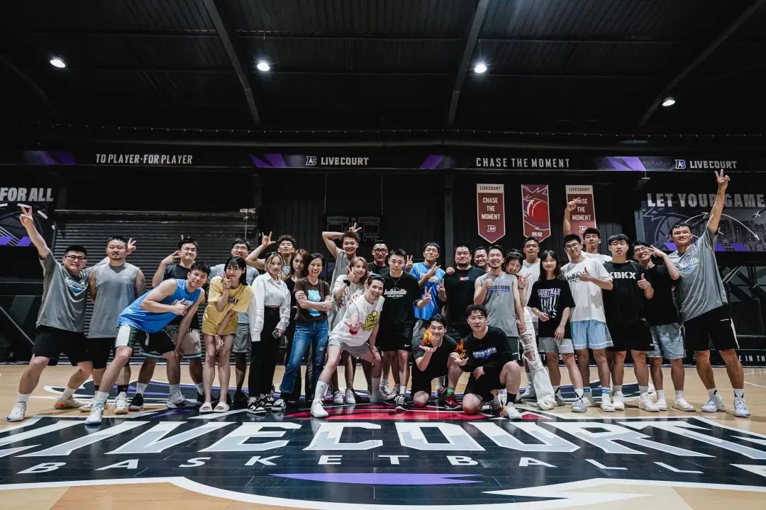 惊艳！苏超南京站格力再出圈董明珠的“反流量”打法太绝了