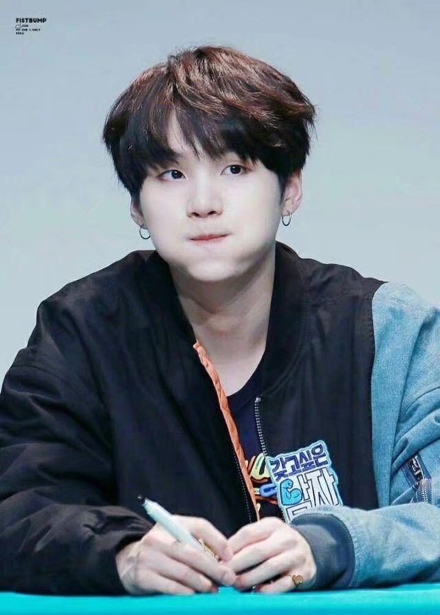 【闵玧其】论闵玧其和方阿米的日常