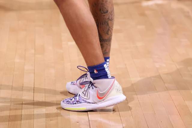 欧文的双胞胎姐姐asia irving