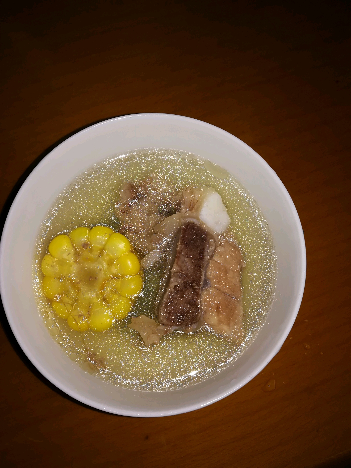 午餐:二十克薯粉/两碗玉米排骨汤(一大块排骨和一小段玉米)/青豆二十