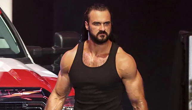 wwe关系密切!现任冠军德鲁向文斯学习经验!